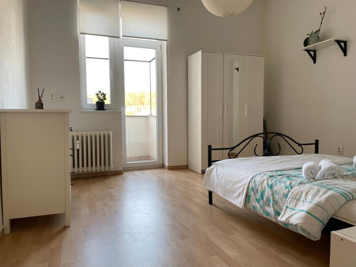Cozy Apartment Near The City Center Hradec Králové Dış mekan fotoğraf